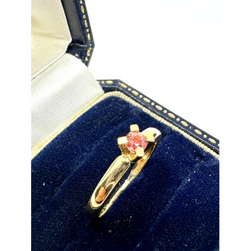 198 - 18ct gold pink stone  ring (2.6g)