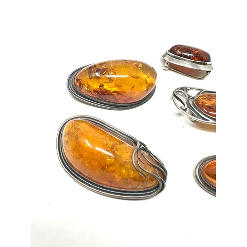 430 - X 5 .925 Amber Brooches (58g)