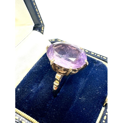 384 - 9ct gold vintage amethyst cocktail ring (4.7g)