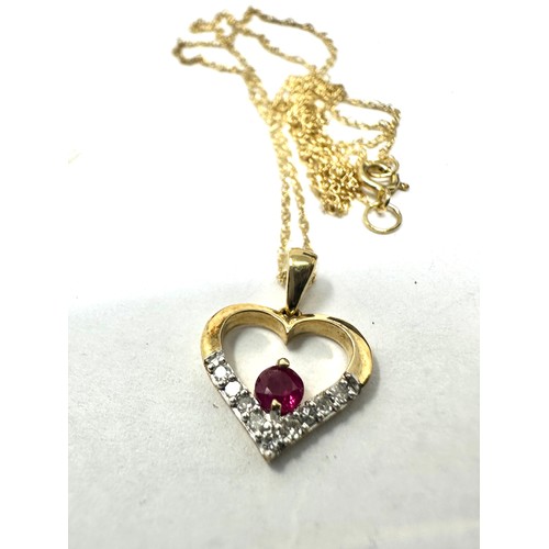 250 - 9ct gold ruby & diamond heart pendant necklace (1.1g)