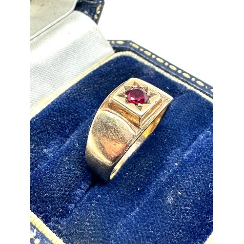 224 - 9ct gold vintage ruby ring (3.7g)