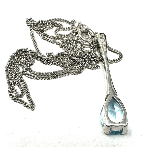 240 - 9ct white gold blue topaz pendant necklace (3g)