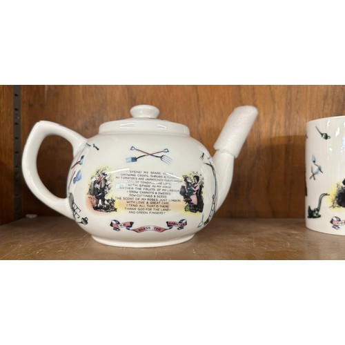 56 - Paul Cardew teapot and 2 mugs