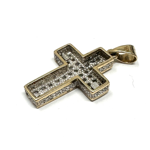 150 - 9ct gold diamond cross 3g