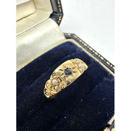 162 - 9ct gold sapphire & seed pearl ring 2.4g