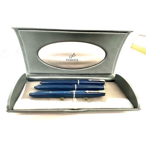 573 - 3 Vintage parker number 5 fountain pens all with 14ct gold nibs, in a parker box