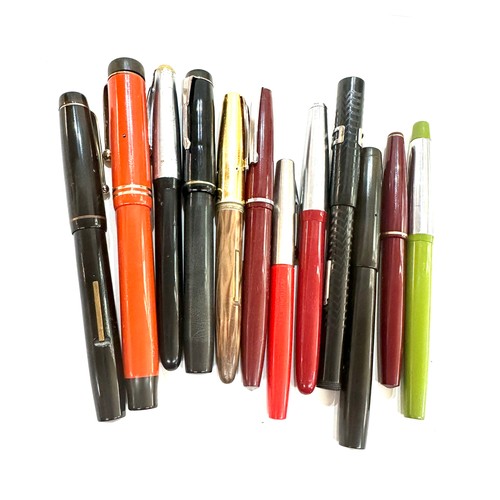 571 - Selection of 12 vintage and later fountain pens includes Osmirold, Parker Duo fold etc