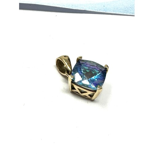 166 - 9ct gold blue mystic topaz pendant (1.3g)