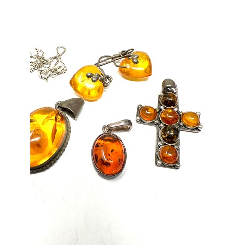 365 - 5 X .925 Amber Set Jewellery (24g)