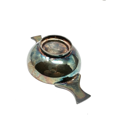 82 - Silver quaich silver hallmarks to base measures approx 12cm wide 72g