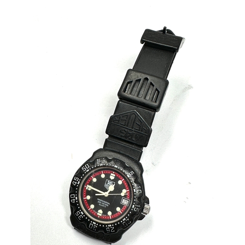 451 - Tag Heuer professional formula 1 quartz wristwatch the watch is ticking mid size ref 383.513/1