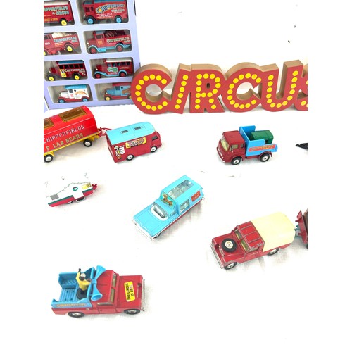 41 - Selection of unboxed Corgi Chipperfields Circus models to include polar bears carriage, engine, pood... 