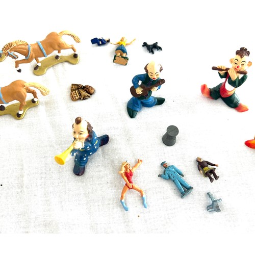 42 - Selection vintage small plastic clowns, Corgi diecast circus horses etc