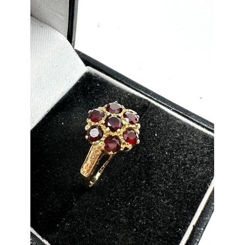 182 - 9ct gold vintage garnet set cluster ring (2.2g)