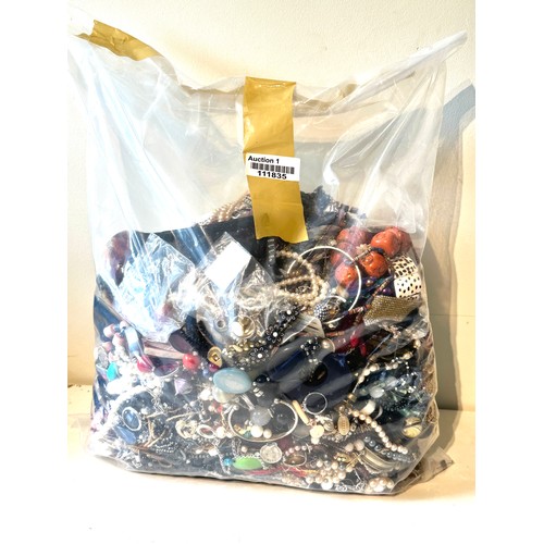 472 - 10kg UNSORTED COSTUME JEWELLERY inc. Bangles, Necklaces, Rings, Earrings.