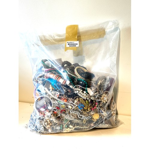 474 - 10kg UNSORTED COSTUME JEWELLERY inc. Bangles, Necklaces, Rings, Earrings.