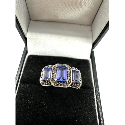 75 - 9ct gold tanzanite & diamond ring