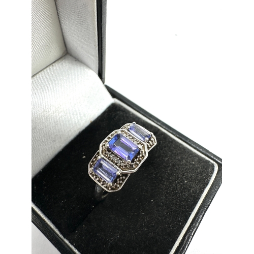 75 - 9ct gold tanzanite & diamond ring