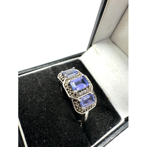 75 - 9ct gold tanzanite & diamond ring