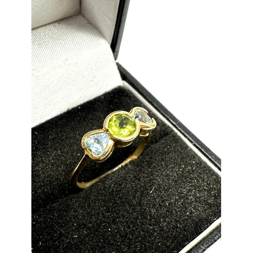 89 - Certificated 9ct gold Peridot & Blue Topaz ring C.O.A