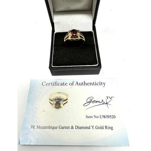 99 - Certificated 9ct gold Mozambique Garnet & diamond ring C.O.A