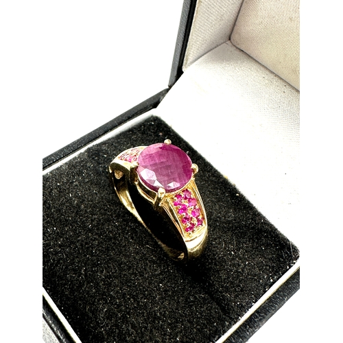 107 - 9ct gold Ruby & pink sapphire ring