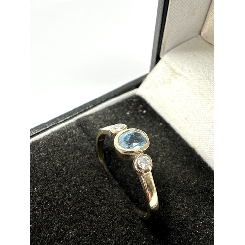 120 - Vintage 18ct gold diamond & aquamarine ring