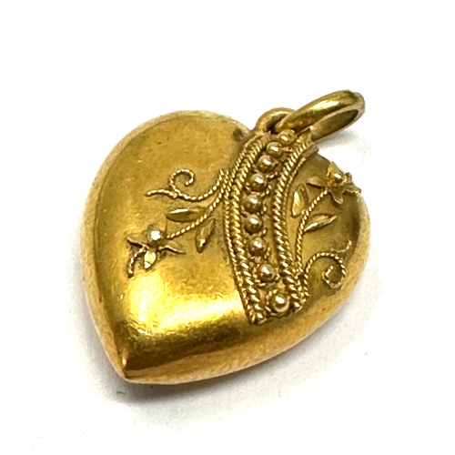 121 - Victorian 15ct gold puffy heart pendant