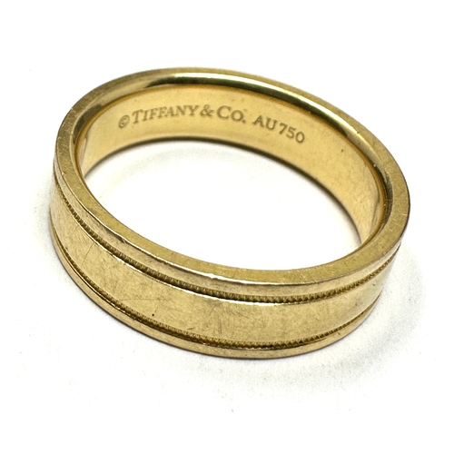 140 - 18ct gold tiffany & co wedding band weight 10g