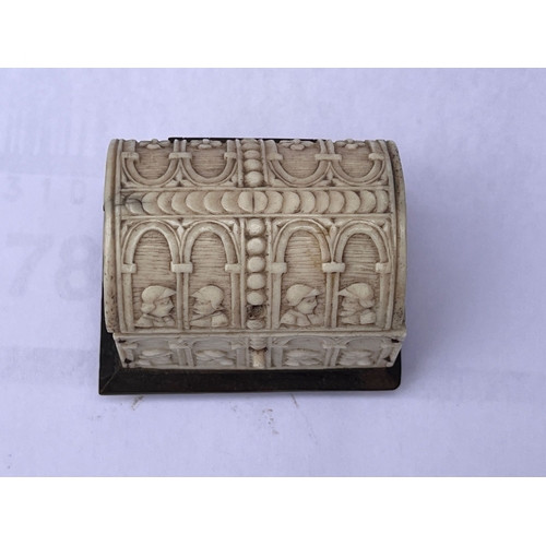 442 - Antique Miniature Grand tour bone Italian casket first half of the 19th century