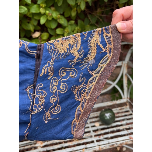 400 - Fine Antique Chinese blue silk robe with gold thread dragon decoration length approx 1.4 metres