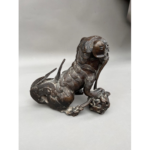 401 - 19th century chinese bronze Fu dog height 16cm