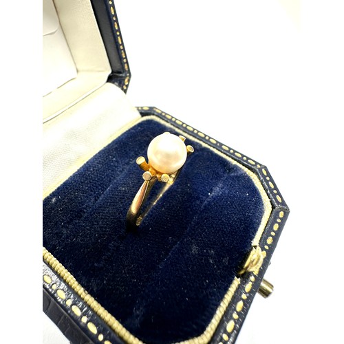 264 - 9ct gold pearl  ring (2.3g)