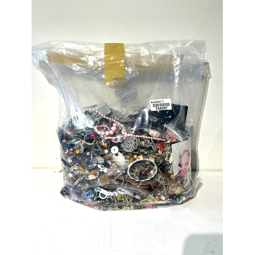 503 - 10kg UNSORTED COSTUME JEWELLERY inc. Bangles, Necklaces, Rings, Earrings.