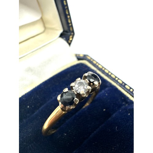 168 - 18ct gold diamond & sapphire ring (2.9g)