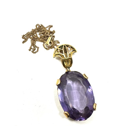 201 - large 9ct gold vintage synthetic colour change sapphire pendant necklace (12g)