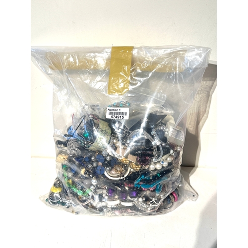 500 - 10kg UNSORTED COSTUME JEWELLERY inc. Bangles, Necklaces, Rings, Earrings.