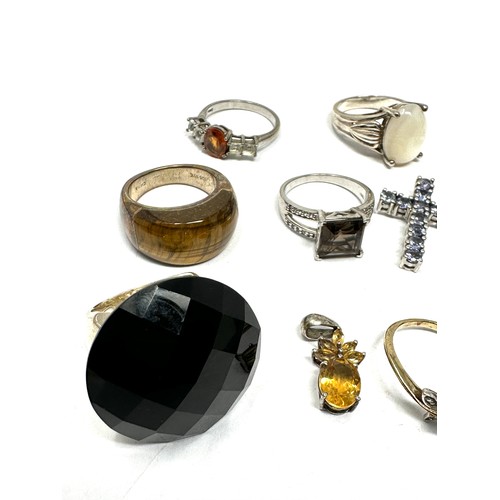 396 - 10 X .925 Gemstone Set Rings Including Tggc (70g)