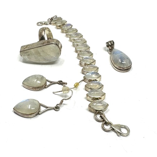 422 - 4 X .925 Moonstone Set Jewellery (64g)