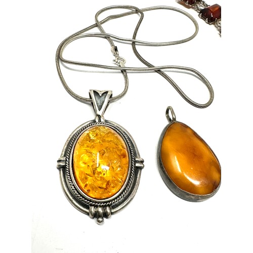 425 - 4 X .925 Amber Set Jewellery (56g)