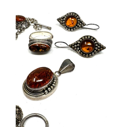 395 - 4 X .925 Amber Set Jewellery By Suarti (81g)