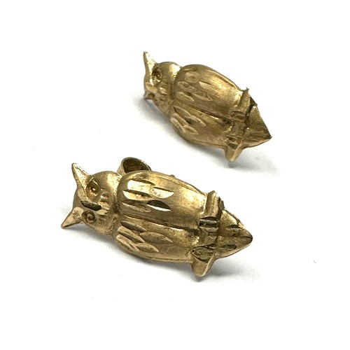 289 - 9ct gold stud earrings (0.5g)