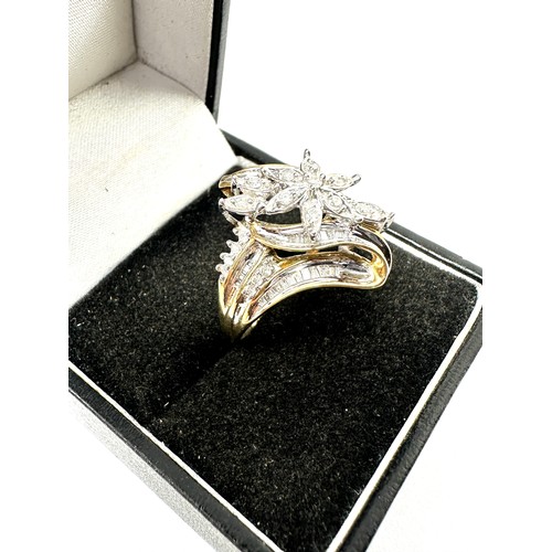 251 - 9ct gold diamond  ring (4.1g)