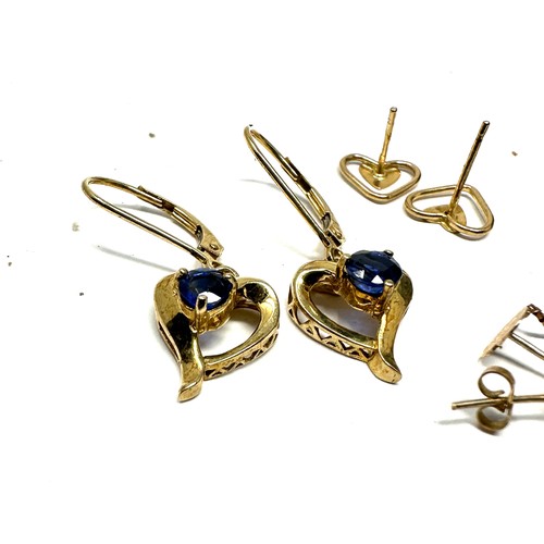 350 - 4 x 9ct gold stud earrings inc. one pair set wtih blue kyanite (3.3g)