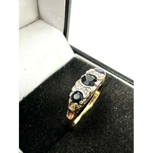 329 - 9ct gold sapphire &  diamond ring (1.9g)