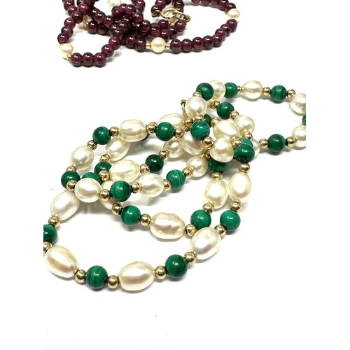 341 - 3 x 9ct gold cultured pearl, malachite & garnet single strand necklaces (35.5g)