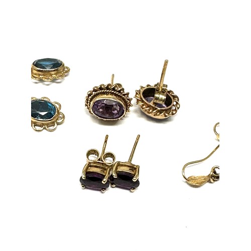 349 - 4 x 9ct gold blue topaz & amethyst earrings (4.6g)