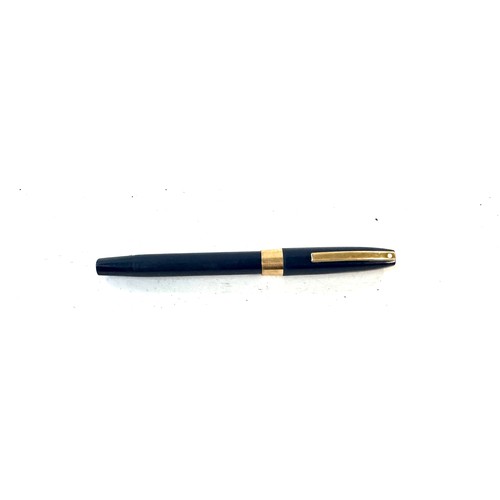 497 - Vintage of around 1950’s Sheaffer Gold & Blue 14ct gold nib Fountain Pen. Made in Australia. 
Surfac... 