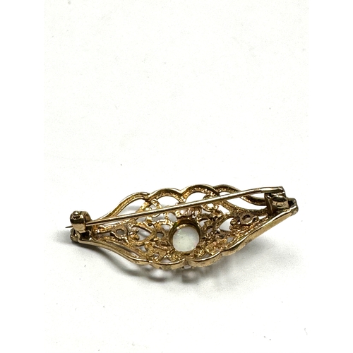 154 - 9ct gold opal brooch weight 4g