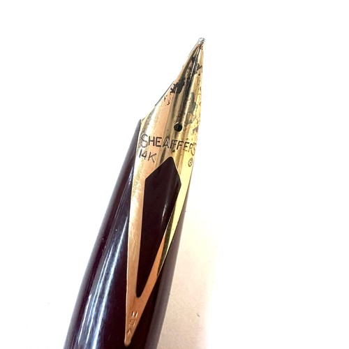 493 - Sheaffer triumph burgundy fountain pen with 14k nib. Made in USA. Clip is in over all good working o... 